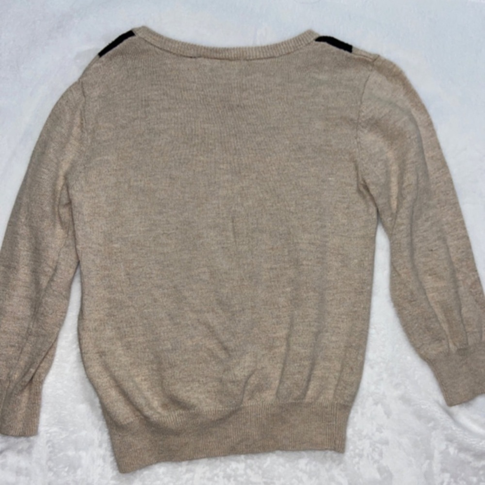 Sweater - Picture 4 of 4